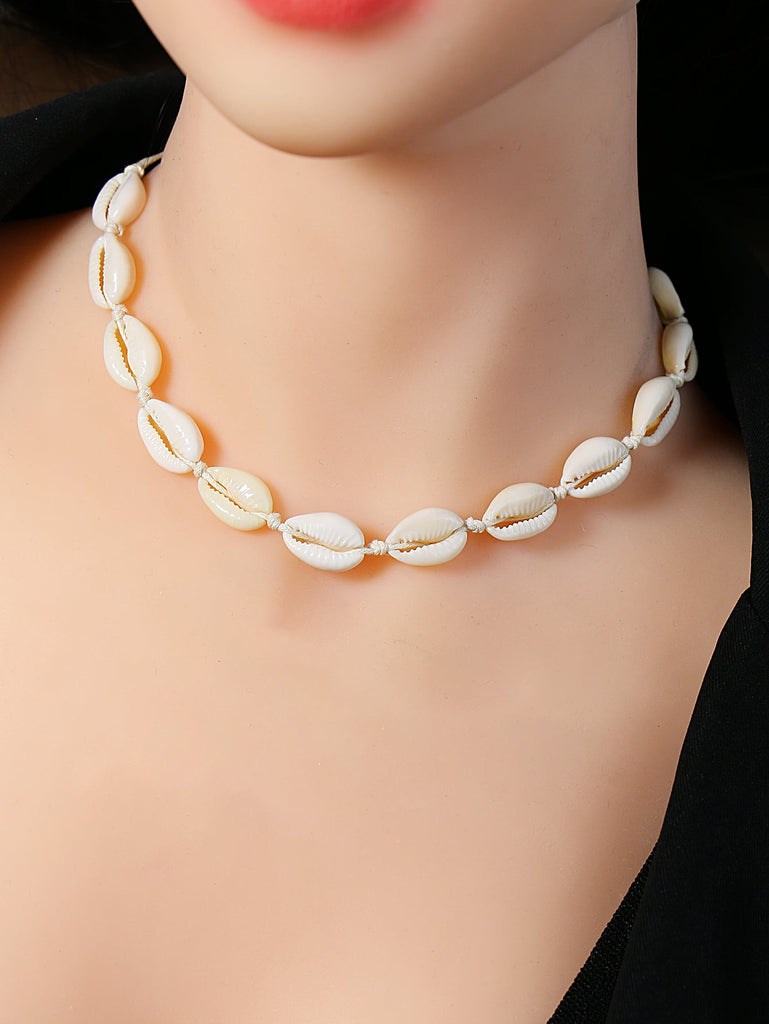 Shell Decor Necklace