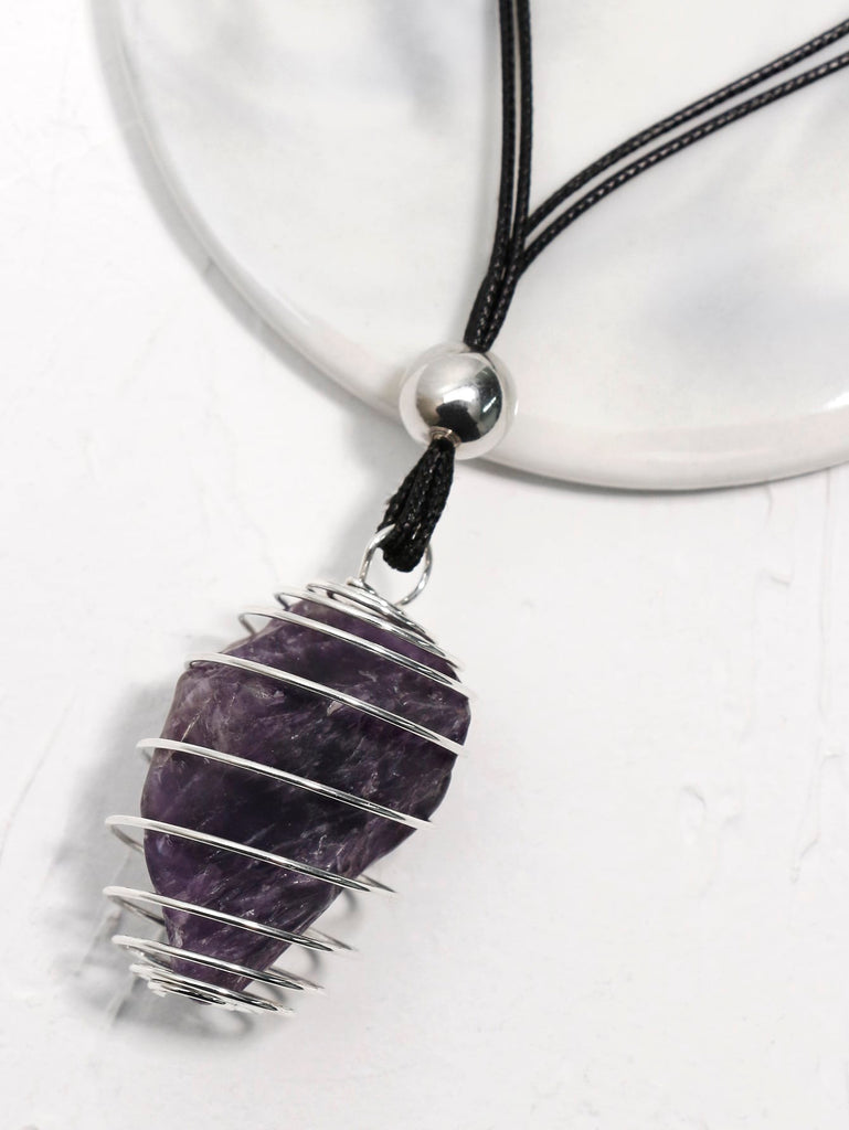 Random Stone Pendant Necklace