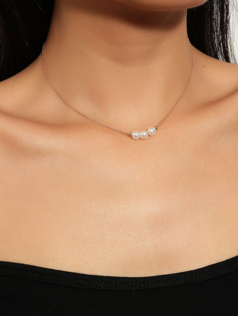 Faux Pearl Decor Necklace