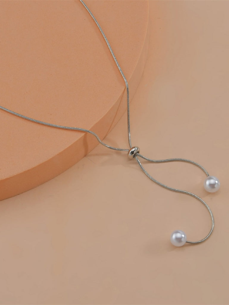 Faux Pearl Detail Necklace
