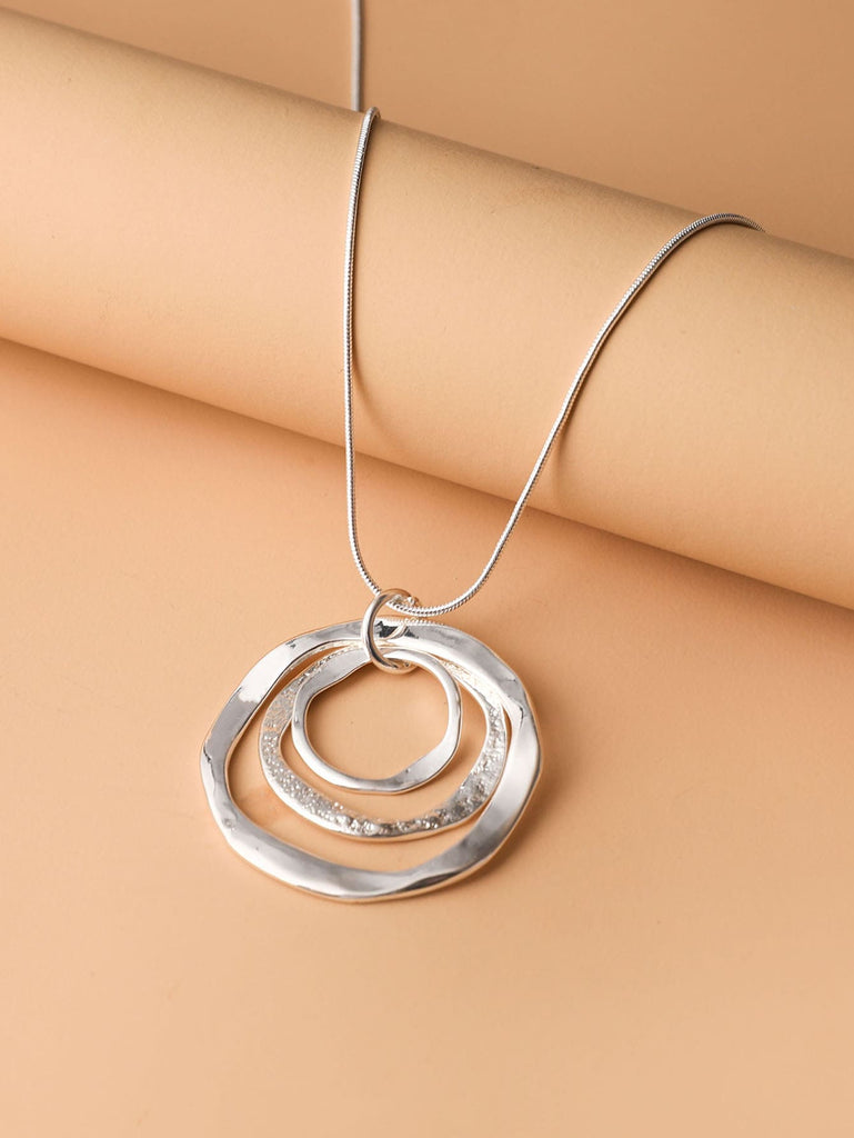 Irregular Circle Pendant Necklace